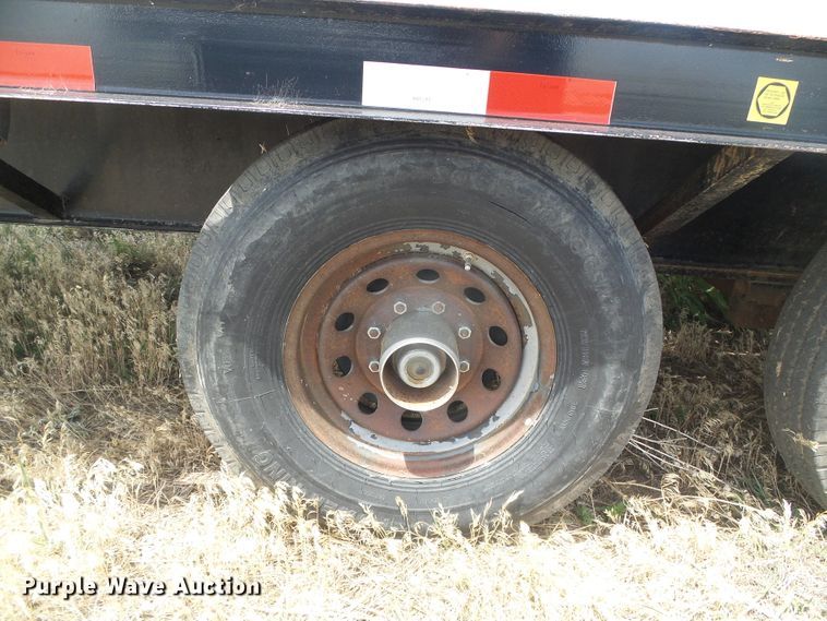 image for item DG0011 1999 Featherlite 5595 equipment trailer