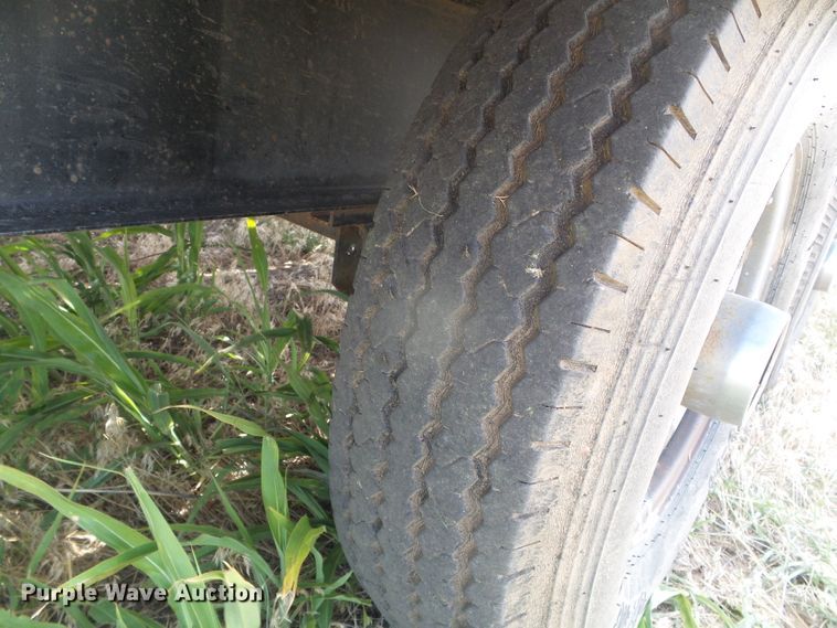 image for item DG0011 1999 Featherlite 5595 equipment trailer