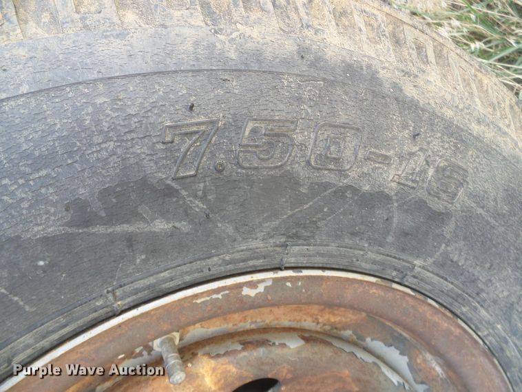 image for item DG0011 1999 Featherlite 5595 equipment trailer