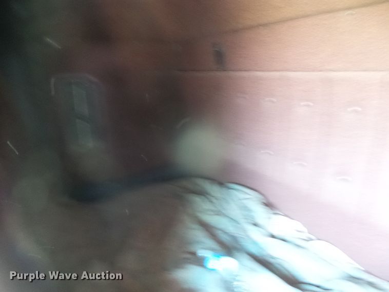 image for item DG0026 1990 International 9700  semi truck