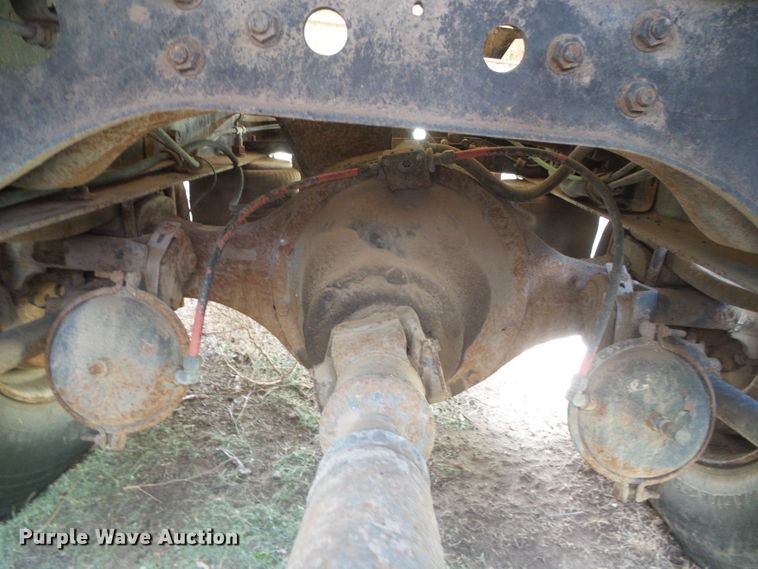 image for item DG0026 1990 International 9700  semi truck