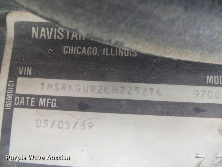 image for item DG0026 1990 International 9700  semi truck