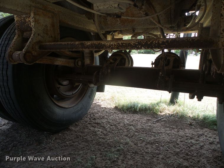 image for item DG0027 1979 Hobbs single hopper bottom grain trailer