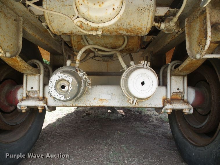 image for item DG0027 1979 Hobbs single hopper bottom grain trailer