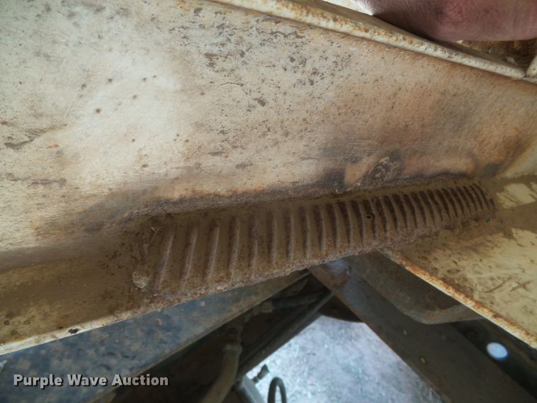 image for item DG0027 1979 Hobbs single hopper bottom grain trailer