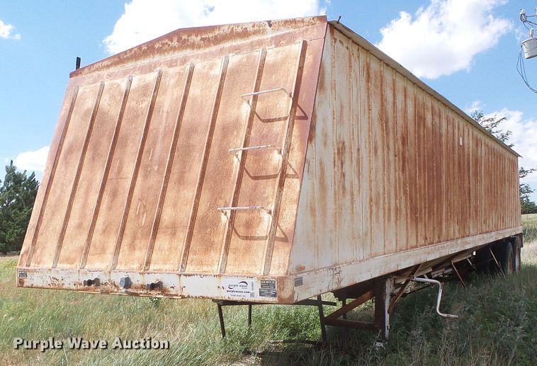 image for item DG0031 1995 John White double hopper bottom grain trailer