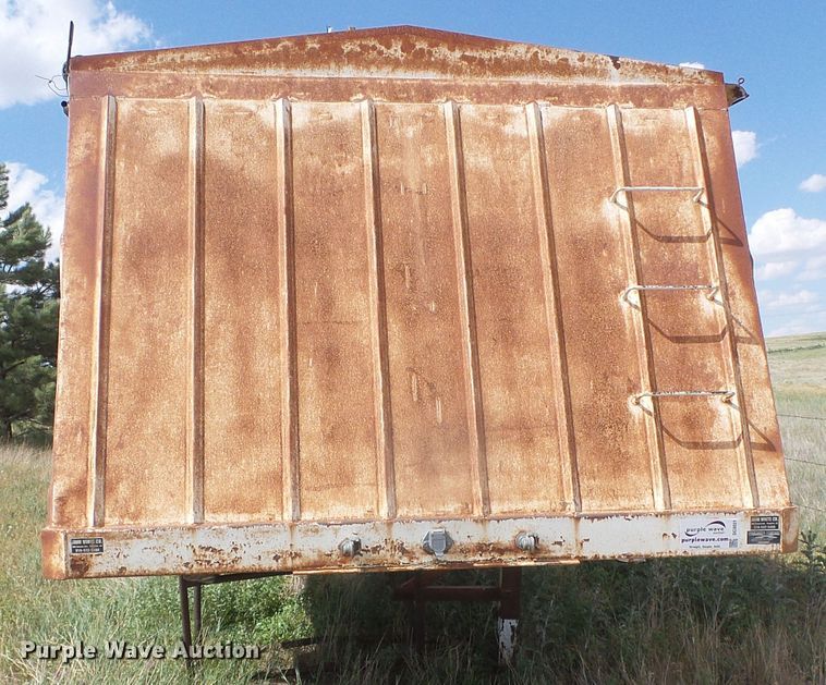 image for item DG0031 1995 John White double hopper bottom grain trailer