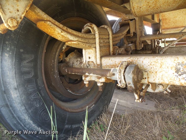 image for item DG0031 1995 John White double hopper bottom grain trailer