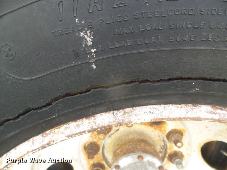 image for item DG0031 1995 John White double hopper bottom grain trailer