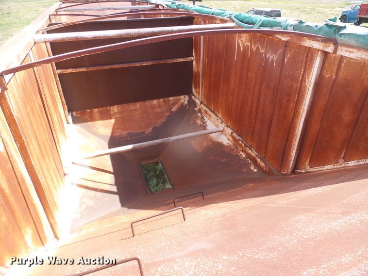 image for item DG0031 1995 John White double hopper bottom grain trailer