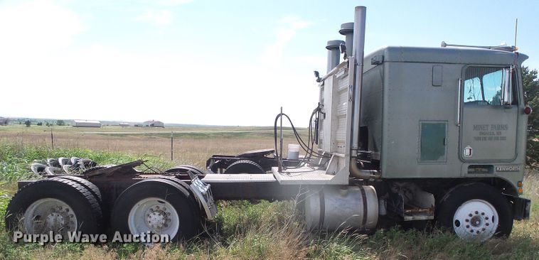 image for item DG0034 1972 Kenworth COE  semi truck