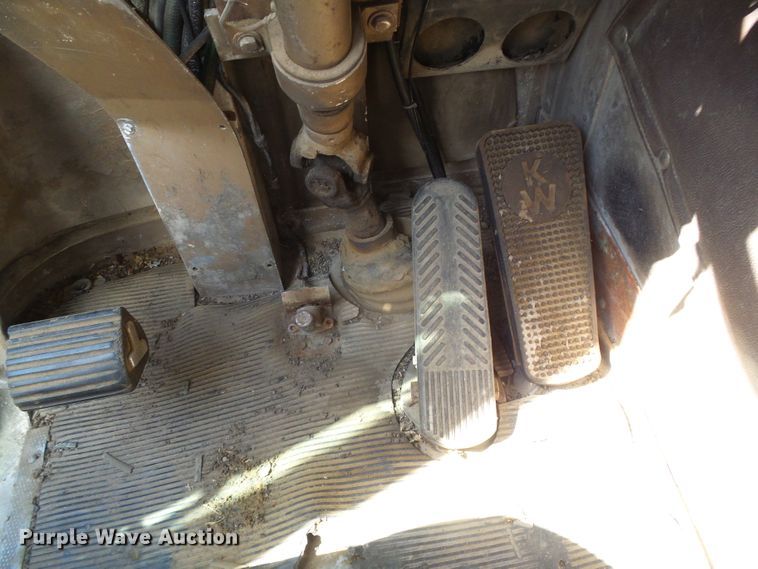 image for item DG0034 1972 Kenworth COE  semi truck