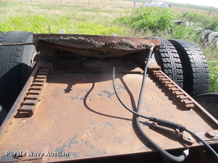 image for item DG0034 1972 Kenworth COE  semi truck