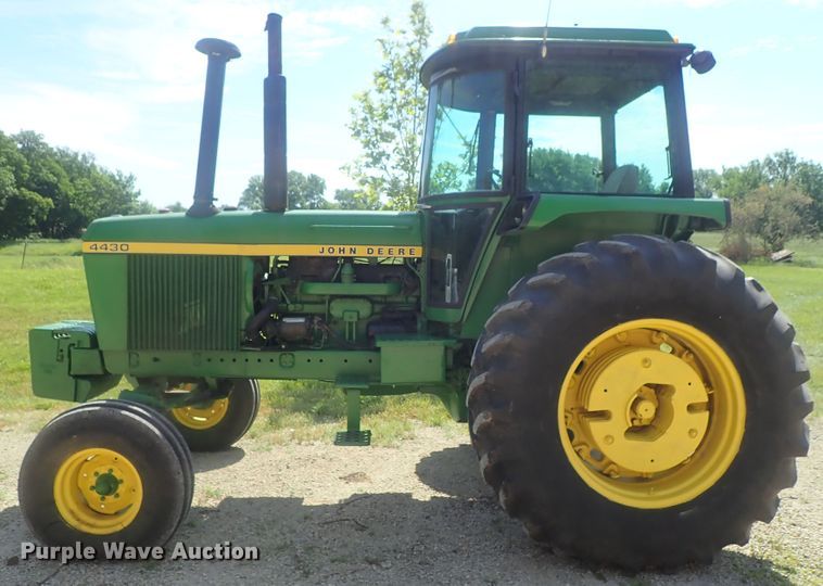 image for item DG2175 1973 John Deere 4430  tractor