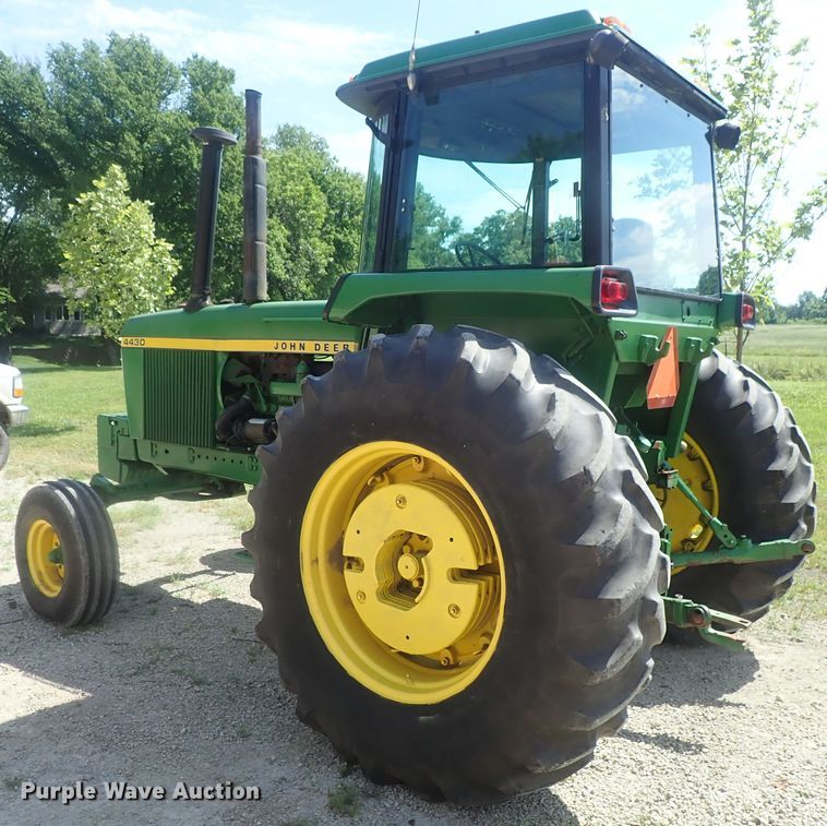 image for item DG2175 1973 John Deere 4430  tractor