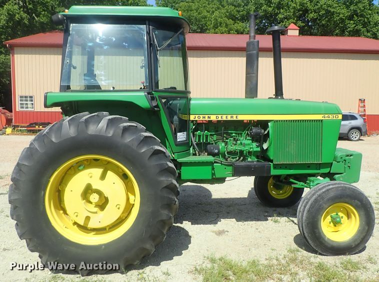 image for item DG2175 1973 John Deere 4430  tractor