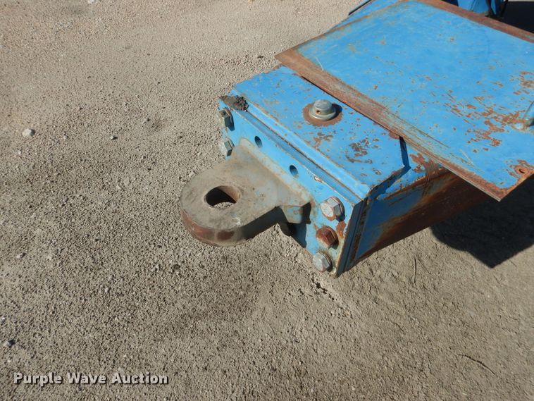 image for item DG5981 Kinze 840AW grain cart