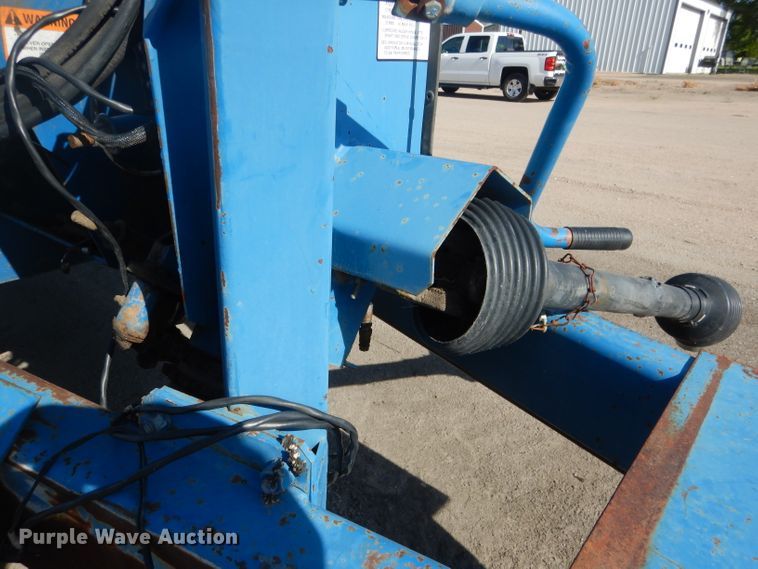 image for item DG5981 Kinze 840AW grain cart