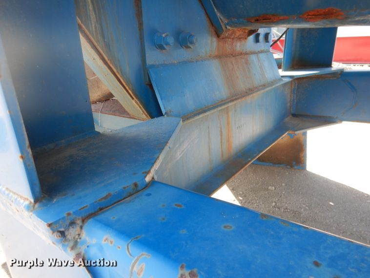 image for item DG5981 Kinze 840AW grain cart