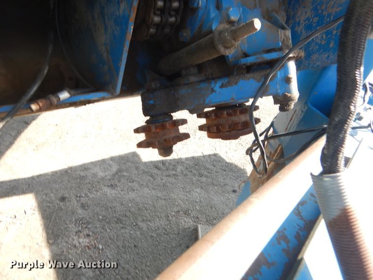 image for item DG5981 Kinze 840AW grain cart