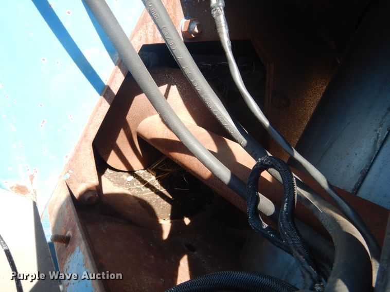 image for item DG5981 Kinze 840AW grain cart