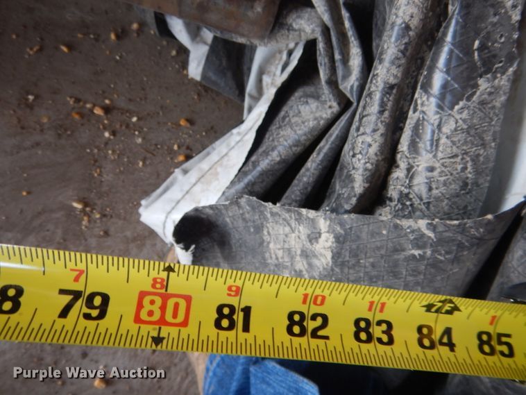 image for item DG5981 Kinze 840AW grain cart