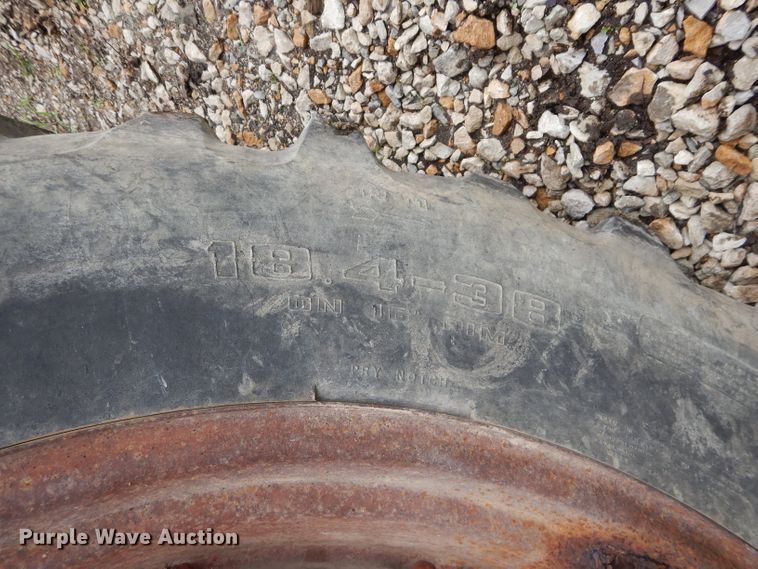 image for item DH4455 International 1066  tractor