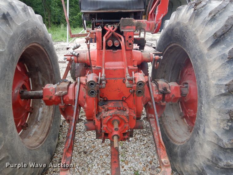 image for item DH4455 International 1066  tractor
