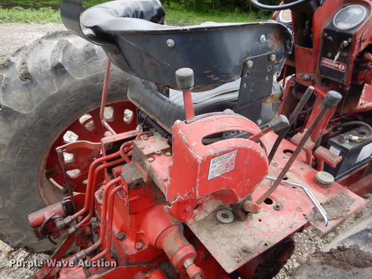 image for item DH4455 International 1066  tractor