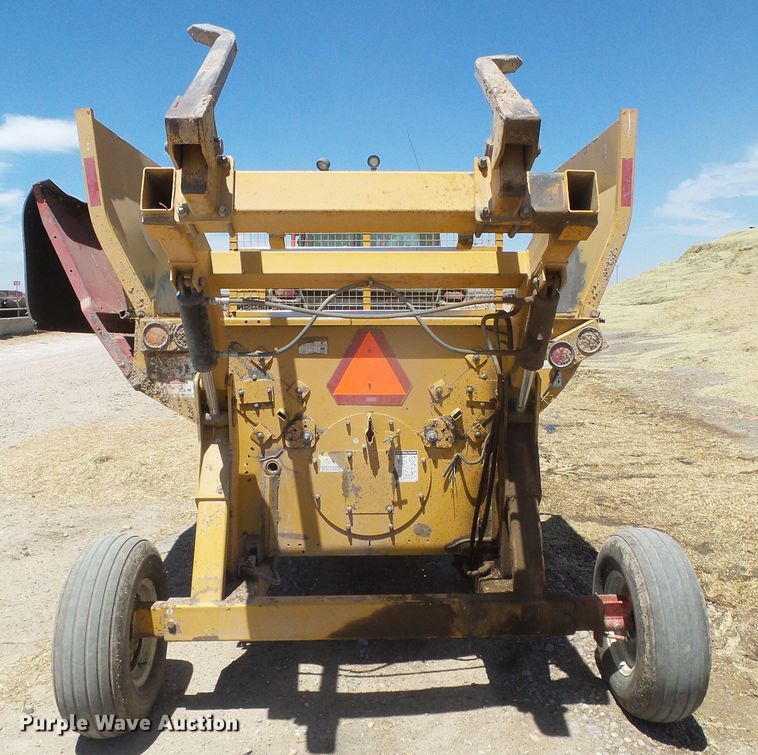 image for item DH4947 2010 Vermeer BP8000 bale processor