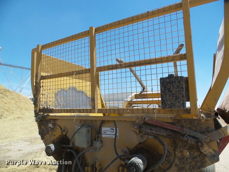 image for item DH4947 2010 Vermeer BP8000 bale processor