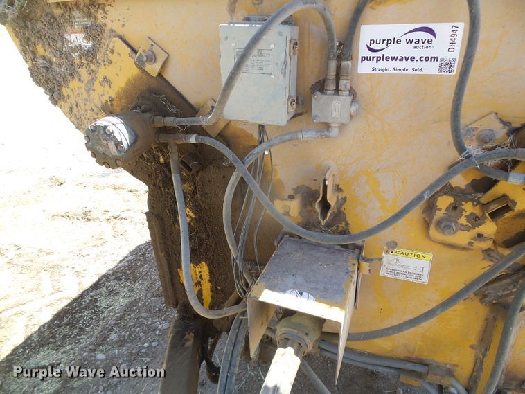 image for item DH4947 2010 Vermeer BP8000 bale processor