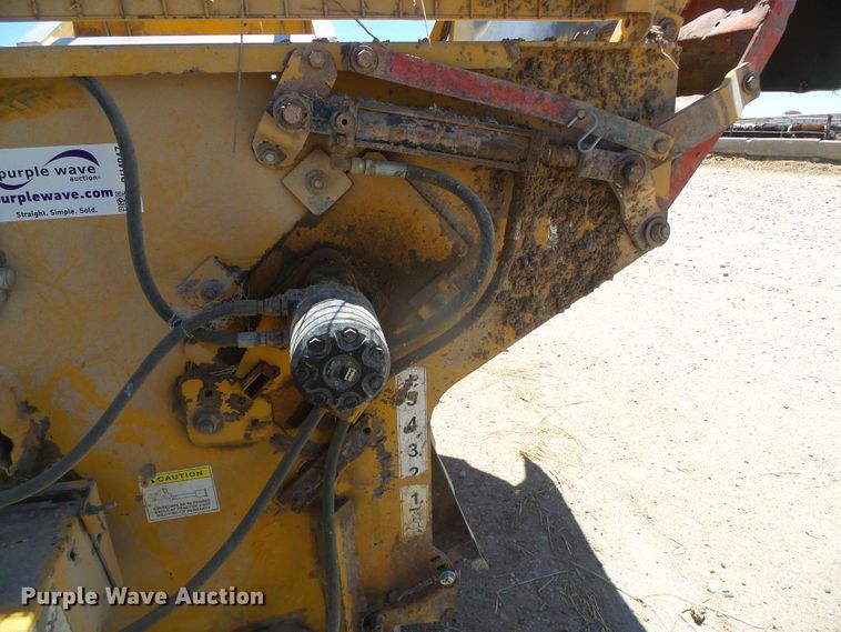 image for item DH4947 2010 Vermeer BP8000 bale processor