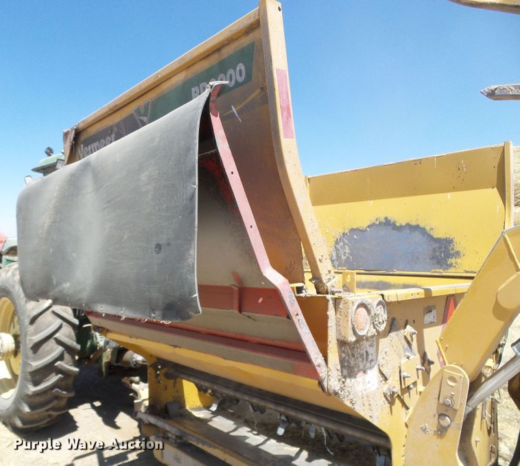 image for item DH4947 2010 Vermeer BP8000 bale processor