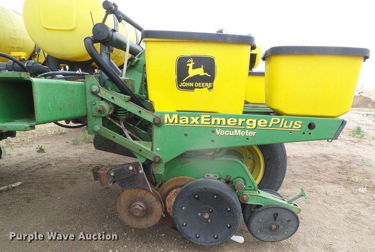 image for item DH4949 1997 John Deere 1770 MaxEmerge Plus Vacumeter no-till planter