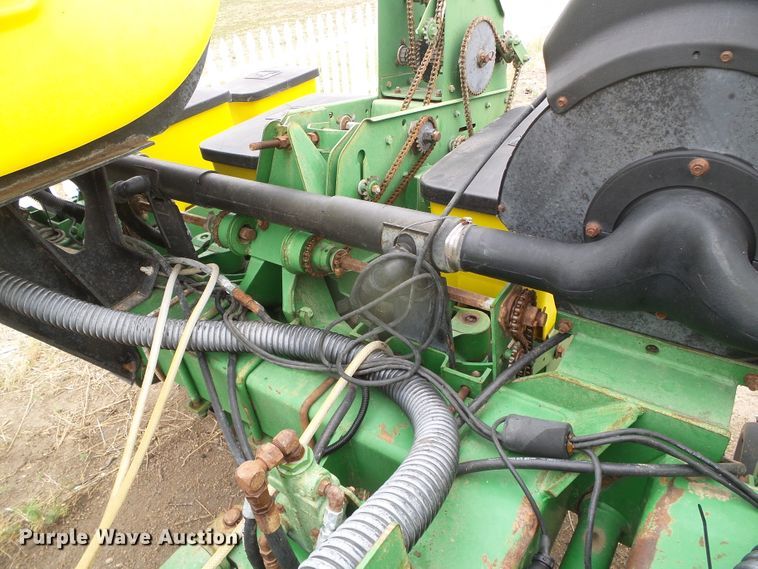 image for item DH4949 1997 John Deere 1770 MaxEmerge Plus Vacumeter no-till planter