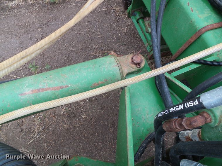 image for item DH4949 1997 John Deere 1770 MaxEmerge Plus Vacumeter no-till planter