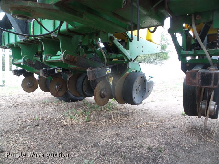 image for item DH4949 1997 John Deere 1770 MaxEmerge Plus Vacumeter no-till planter