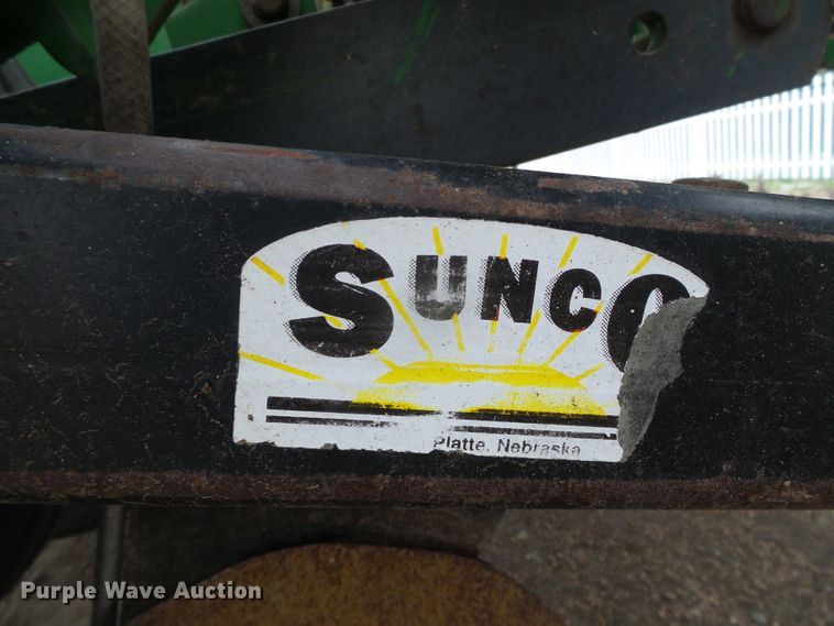 image for item DH4949 1997 John Deere 1770 MaxEmerge Plus Vacumeter no-till planter