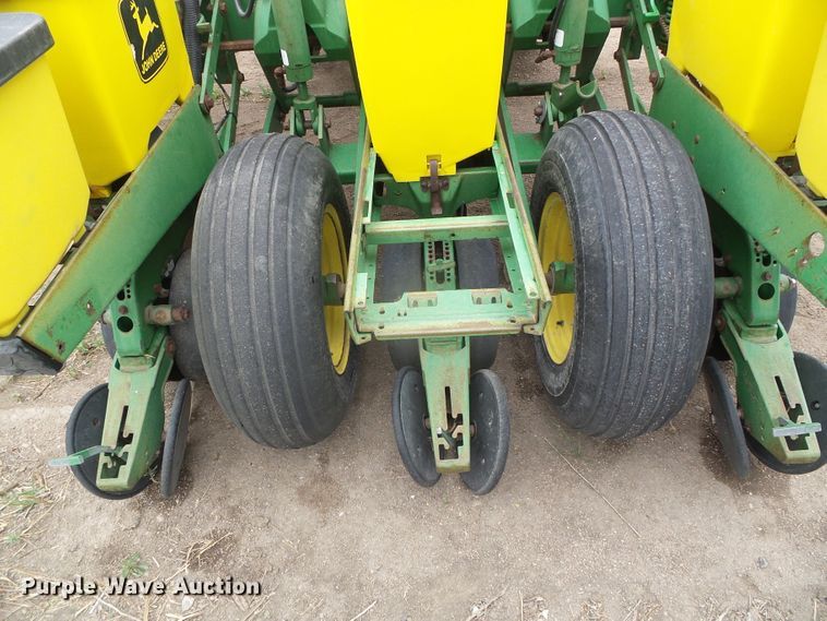 image for item DH4949 1997 John Deere 1770 MaxEmerge Plus Vacumeter no-till planter