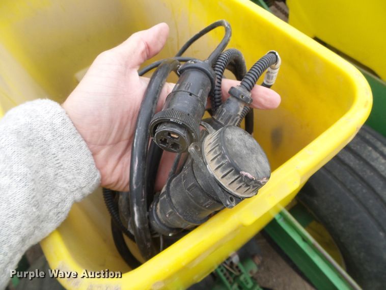 image for item DH4949 1997 John Deere 1770 MaxEmerge Plus Vacumeter no-till planter