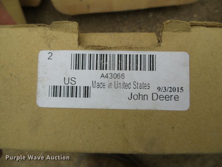 image for item DH4949 1997 John Deere 1770 MaxEmerge Plus Vacumeter no-till planter