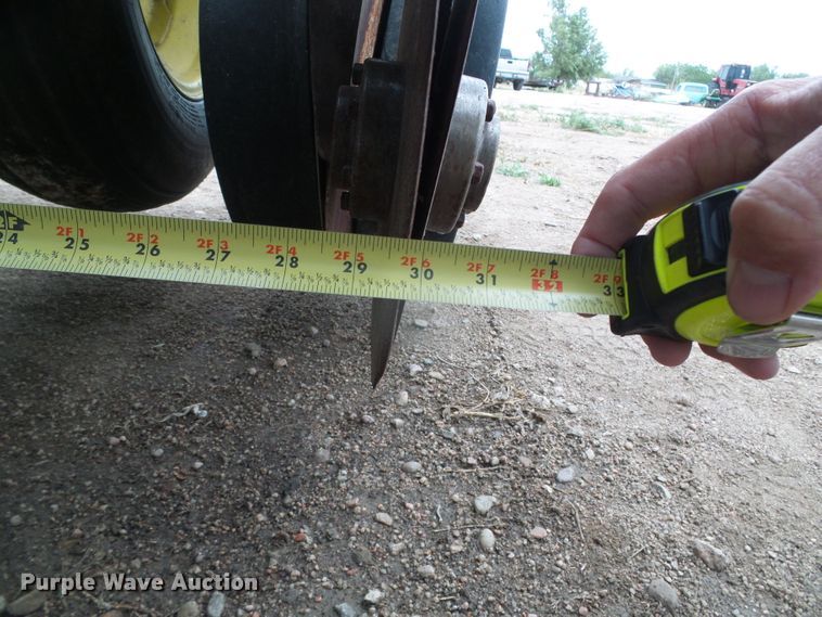 image for item DH4949 1997 John Deere 1770 MaxEmerge Plus Vacumeter no-till planter