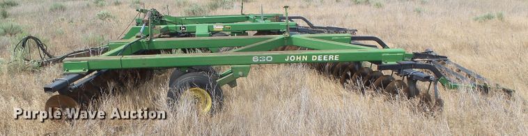 image for item DH4962 John Deere 630 tandem off-set disk