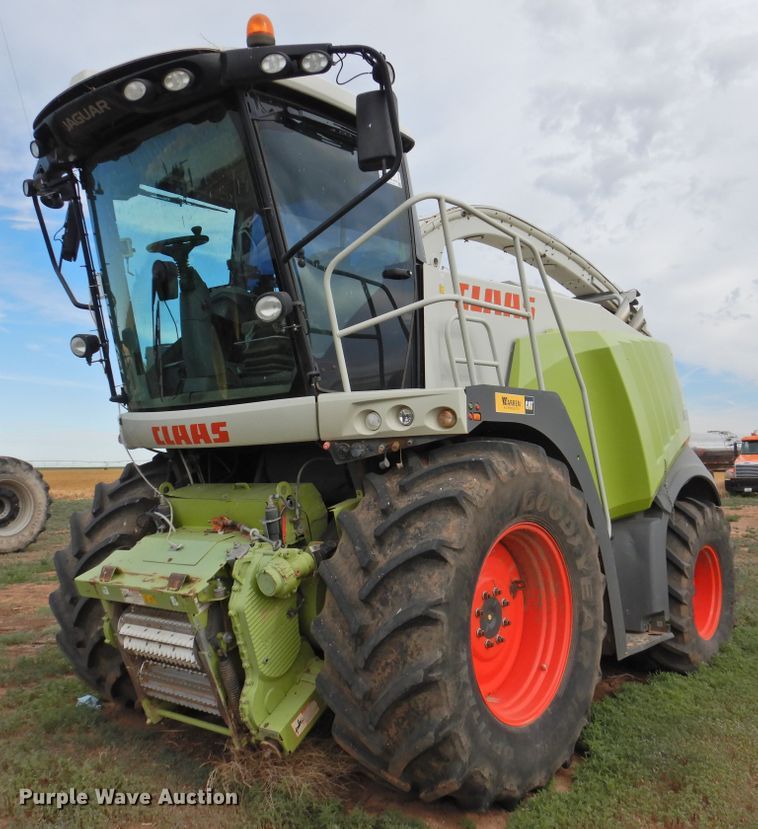 image for item DI0146 Claas Jaguar 980  forage harvester