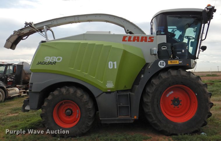 image for item DI0146 Claas Jaguar 980  forage harvester