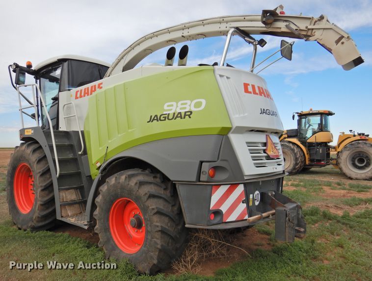 image for item DI0146 Claas Jaguar 980  forage harvester