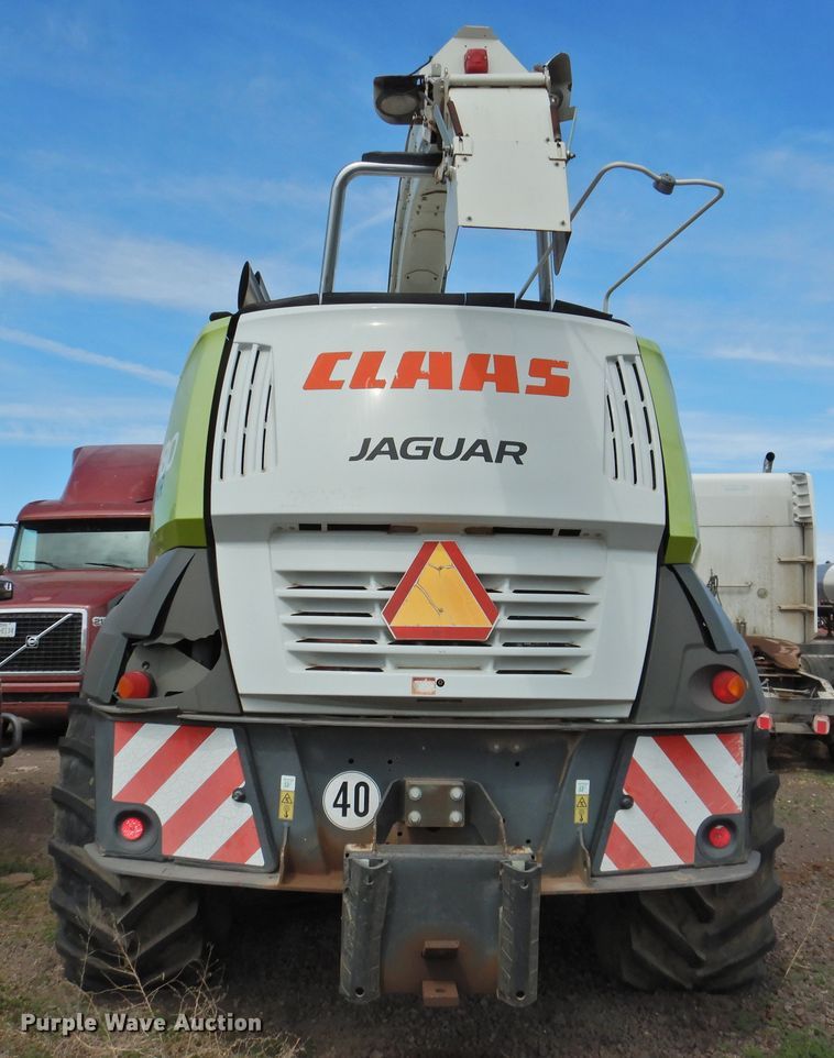 image for item DI0149 Claas Jaguar 980  forage harvester