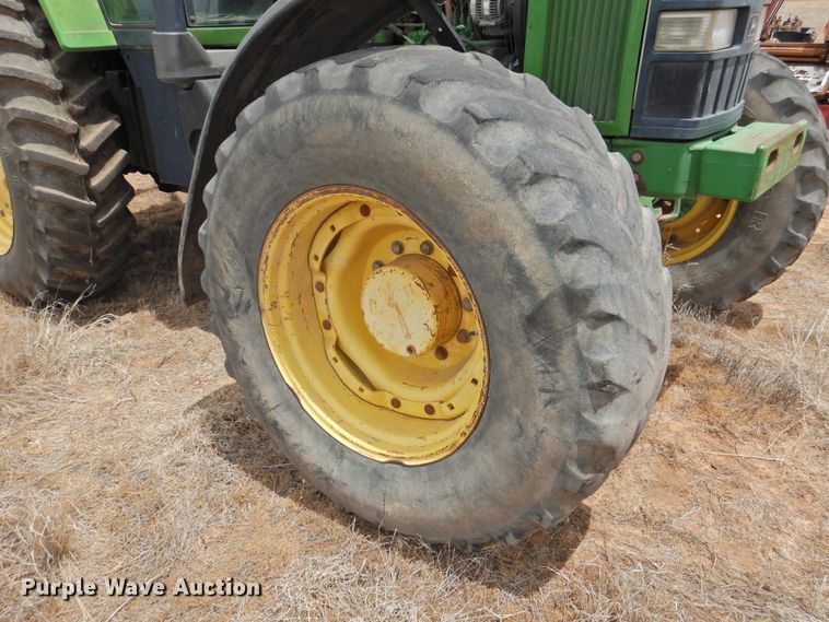 image for item DI0152 1994 John Deere 7800  MFWD tractor