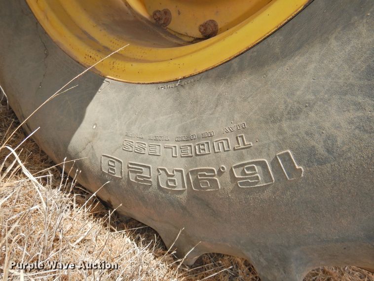 image for item DI0152 1994 John Deere 7800  MFWD tractor